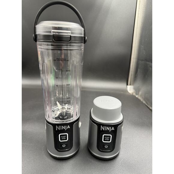 Ninja Blast 18 oz. Portable Blender - Black BC151BK W/ Extra Base - Picture 1 of 7